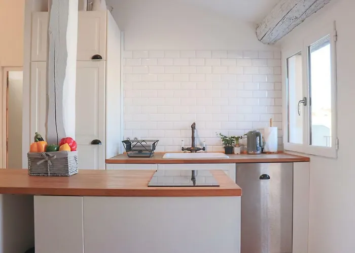 Clt - Unique Duplex & Terrace On The Provencal Market